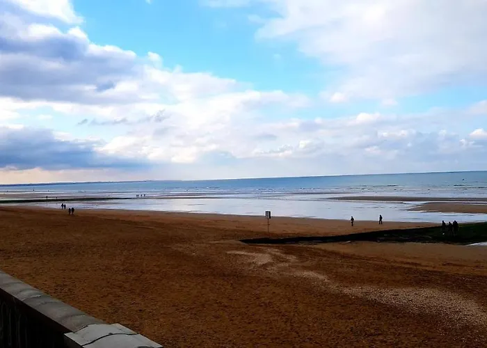 Appartement Front De - Acces Direct Cabourg